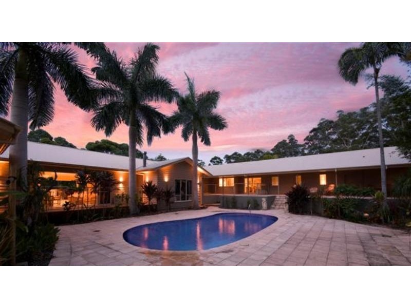 8 Sunrise  Rd, Tinbeerwah QLD 4563