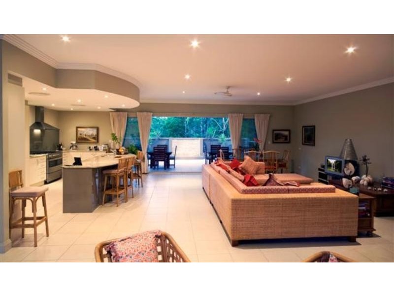 8 Sunrise  Rd, Tinbeerwah QLD 4563