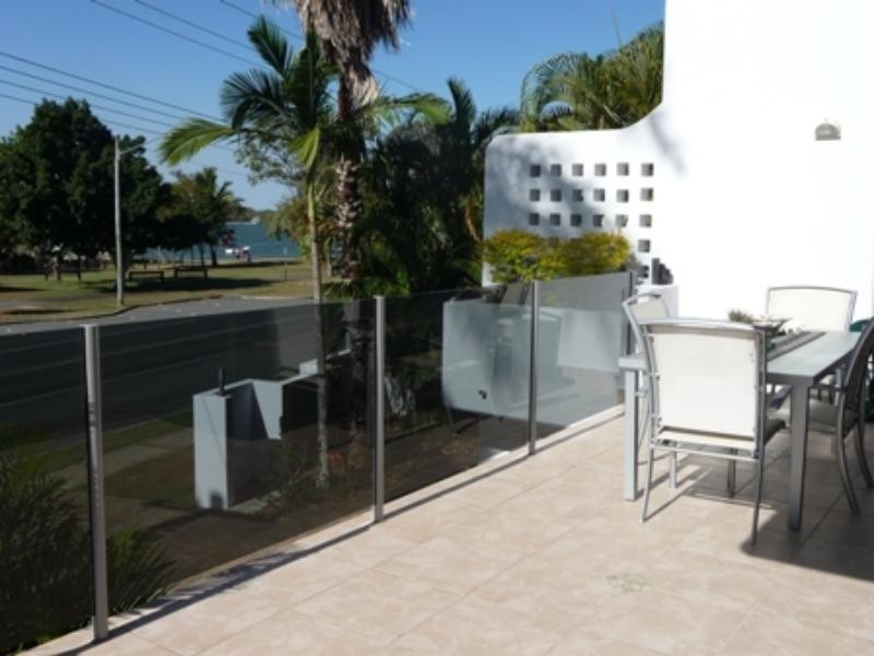 2/145 Gympie Tce, Noosaville QLD 4566