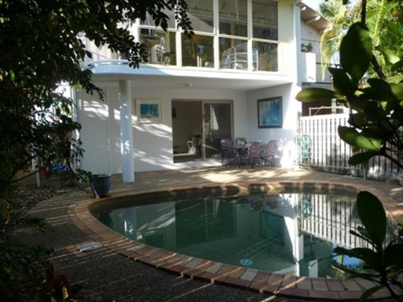 2/145 Gympie Tce, Noosaville QLD 4566