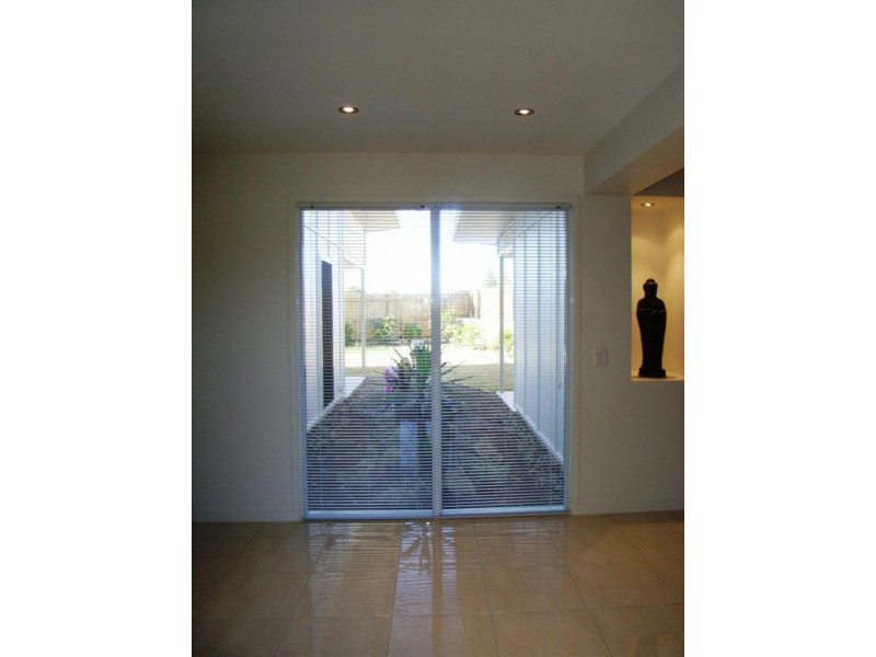 4 Shire Dr, Noosaville QLD 4566