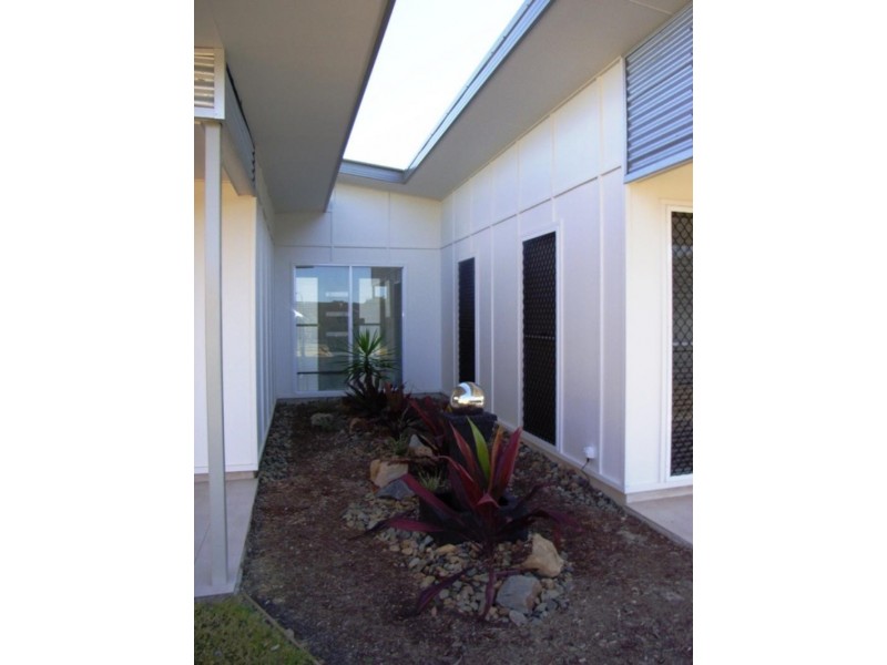 4 Shire Dr, Noosaville QLD 4566