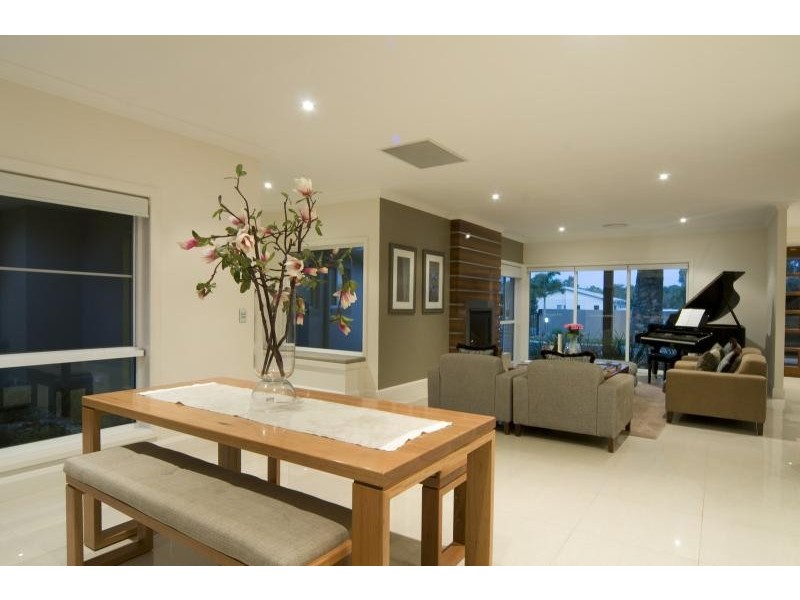 81 Edington Dr, Cooroibah QLD 4565