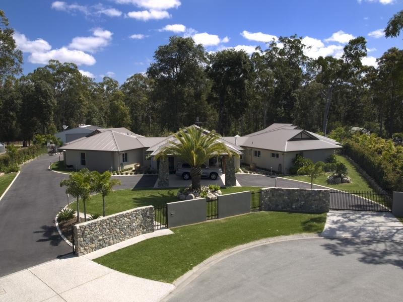 81 Edington Dr, Cooroibah QLD 4565
