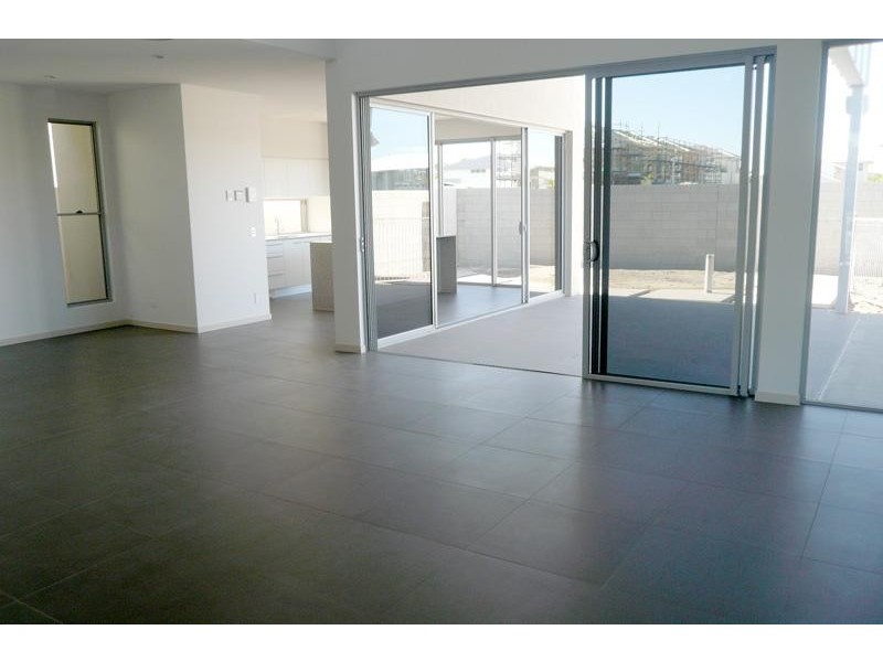 20/1381 David Low  Way, Mount Coolum QLD 4573