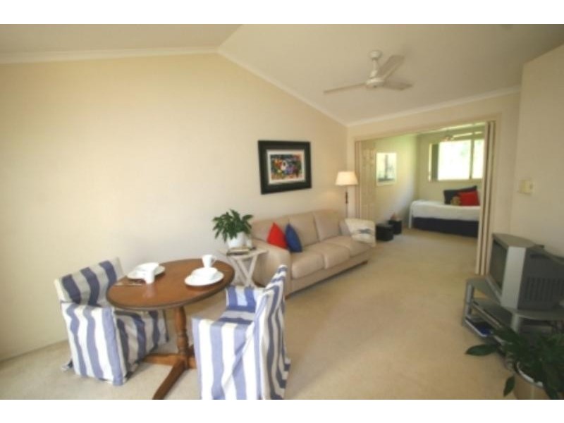 1/3 Sylvia St, Noosaville QLD 4566