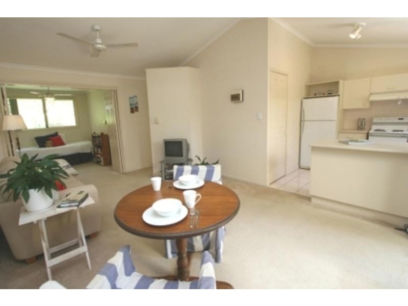 1/3 Sylvia St, Noosaville QLD 4566
