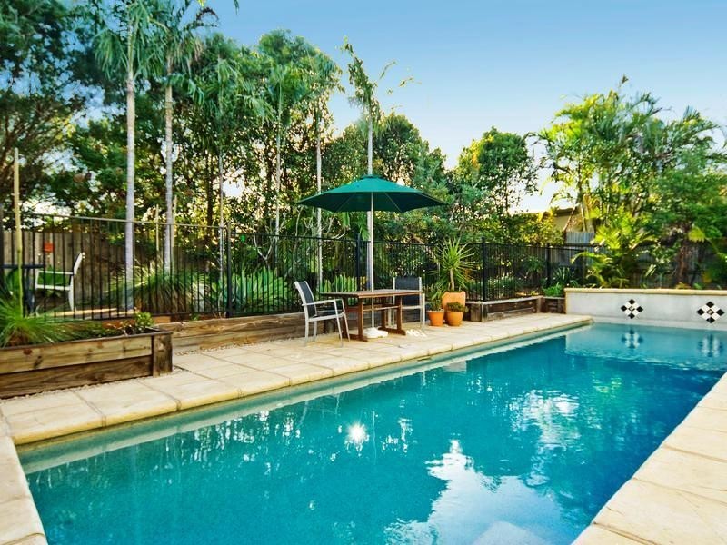 4 Shamrock Ct, Sunrise Beach QLD 4567