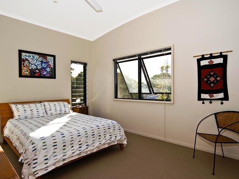 4 Shamrock Ct, Sunrise Beach QLD 4567