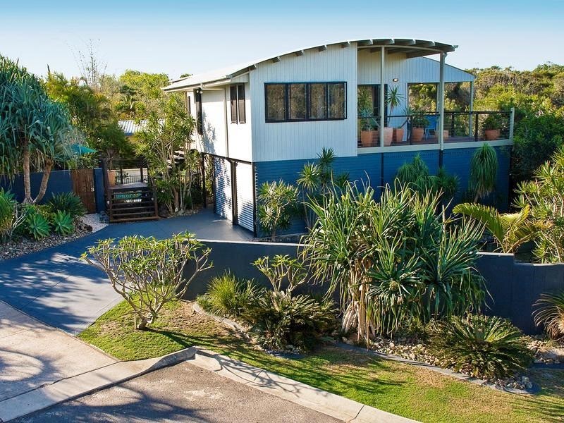 4 Shamrock Ct, Sunrise Beach QLD 4567