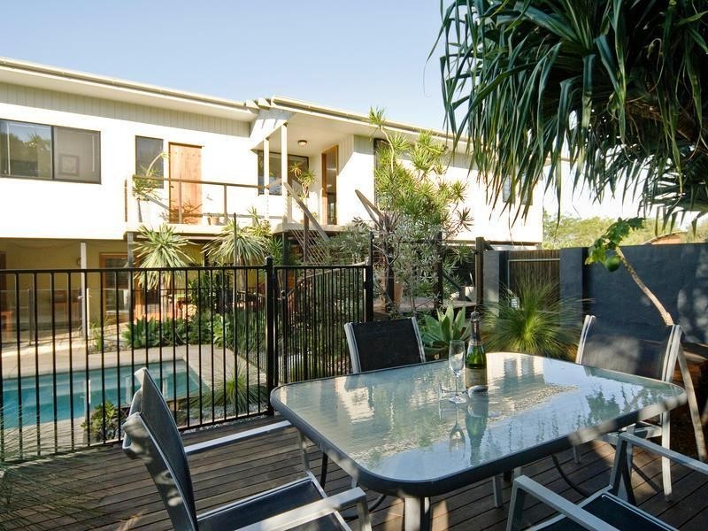 4 Shamrock Ct, Sunrise Beach QLD 4567