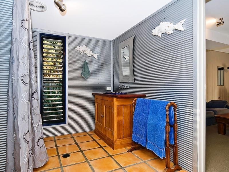 4 Shamrock Ct, Sunrise Beach QLD 4567