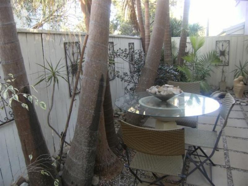 2/68 Southern Cross Pde, Sunrise Beach QLD 4567