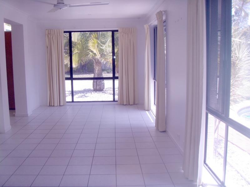 1 Spindrift Ave, Noosaville QLD 4566