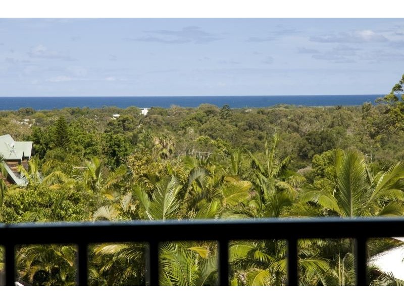 8 Berry Ct, Mount Coolum QLD 4573