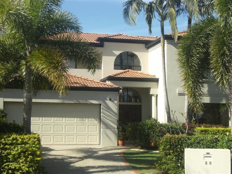 38 Waterside  Ct, Noosa Waters QLD 4566