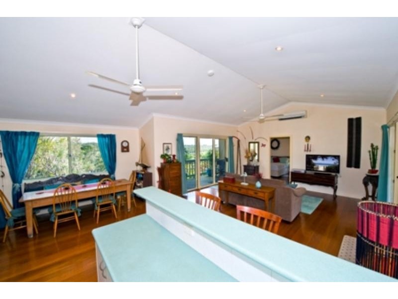 11 Werita Ct, Sunrise Beach QLD 4567