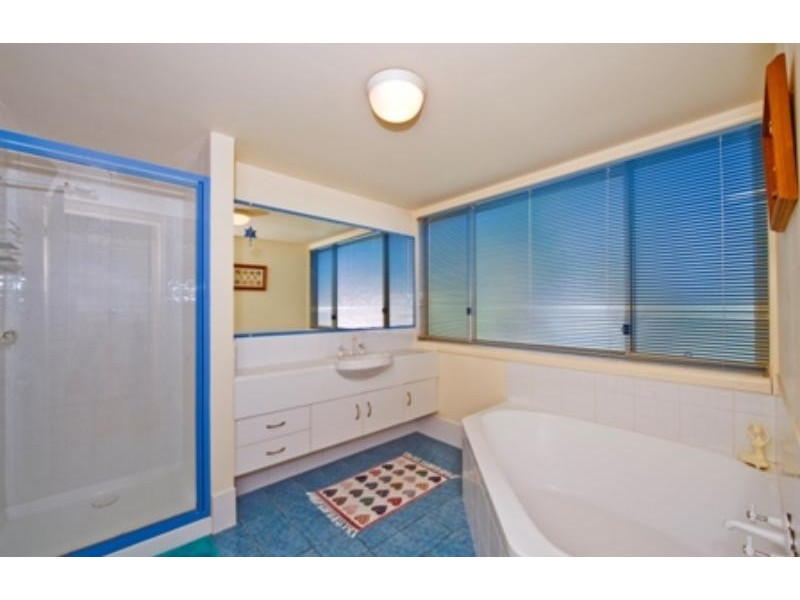 11 Werita Ct, Sunrise Beach QLD 4567