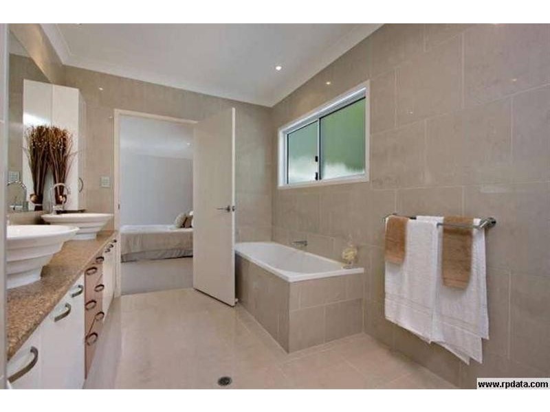 1 Jacksonia Pl, Noosaville QLD 4566