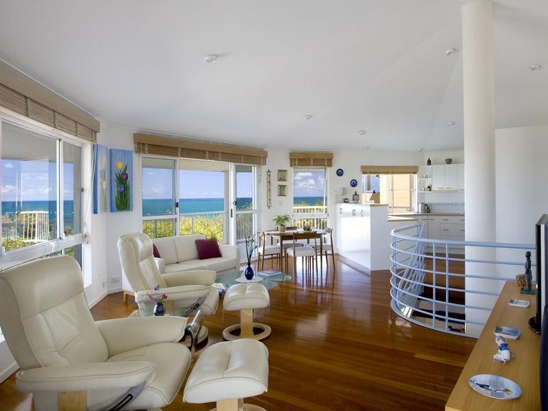 Castaways Beach QLD 4567