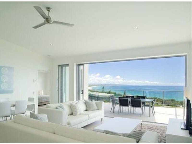 15/3-5 Ocean View  Pde, Rainbow Beach QLD 4581