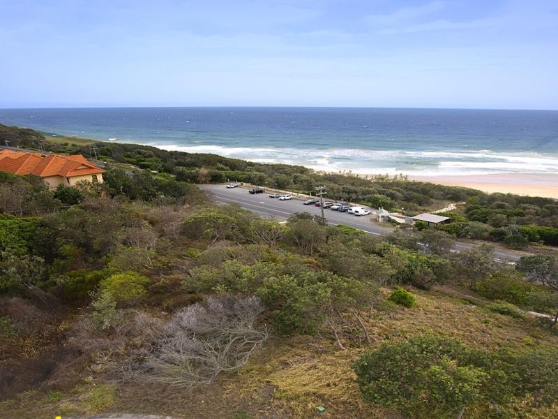 20 Tropicana Rise, Castaways Beach QLD 4567