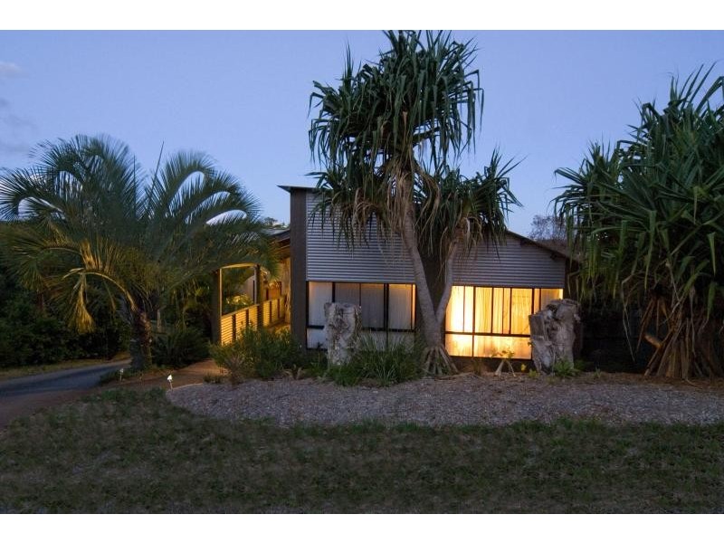 8 Freedom Pl, Sunrise Beach QLD 4567