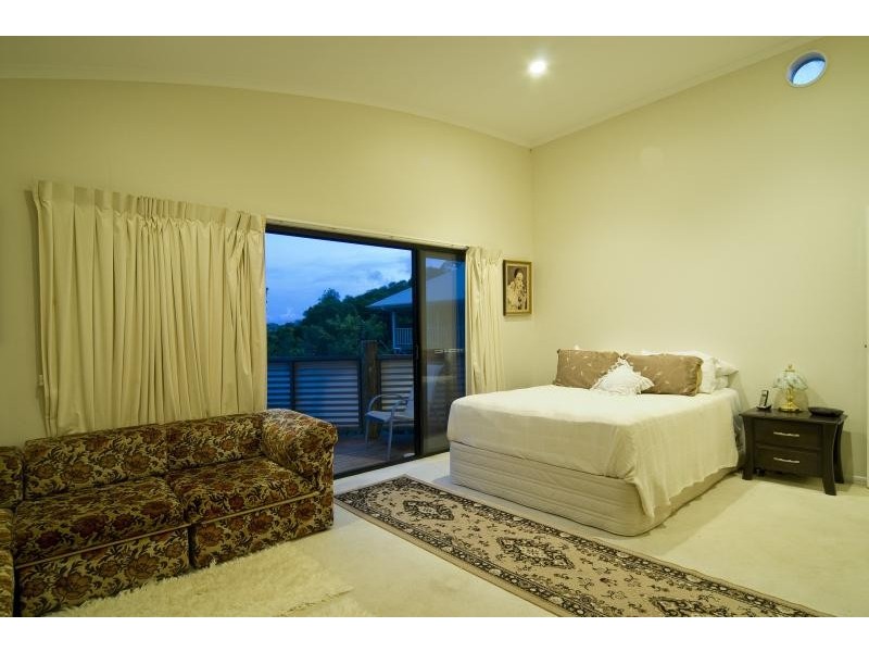 8 Freedom Pl, Sunrise Beach QLD 4567