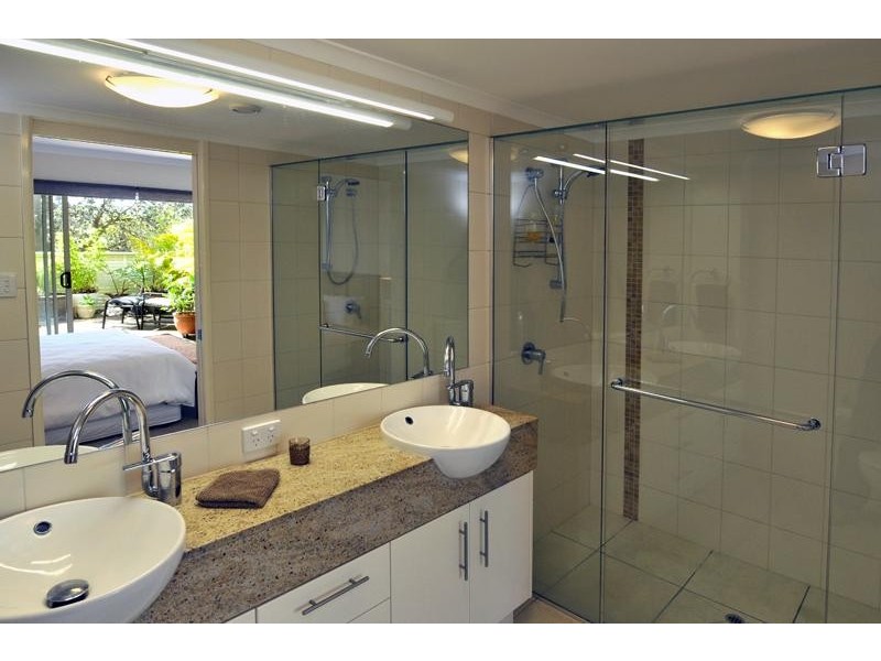 2/49 Tingira Cres, Sunrise Beach QLD 4567