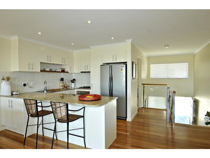 2/49 Tingira Cres, Sunrise Beach QLD 4567