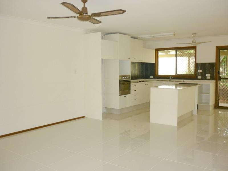 13 June Ct, Noosaville QLD 4566