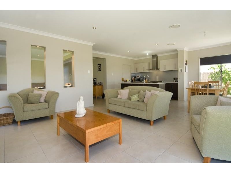 16 Doral Dr, Peregian Springs QLD 4573