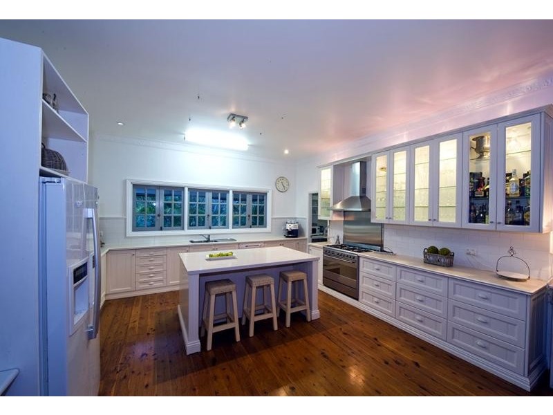 37 Kimbah Ct, Cooroibah QLD 4565