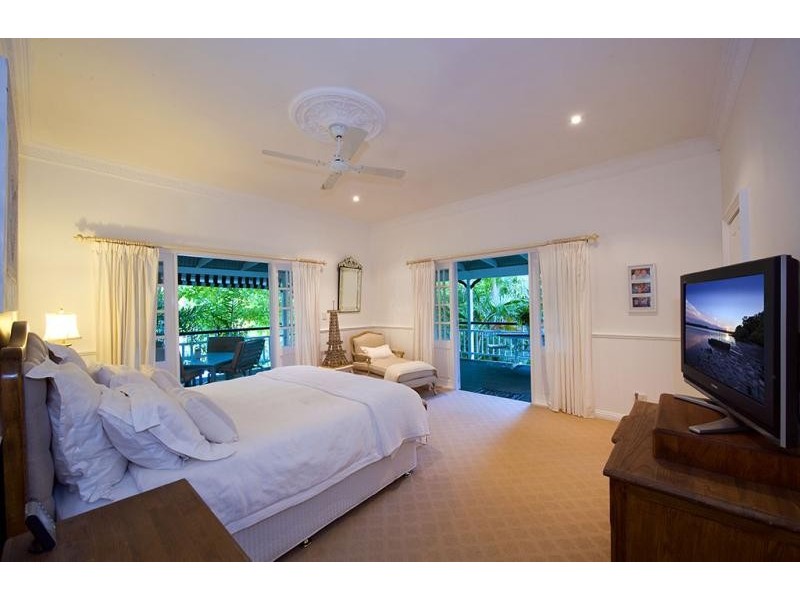 37 Kimbah Ct, Cooroibah QLD 4565