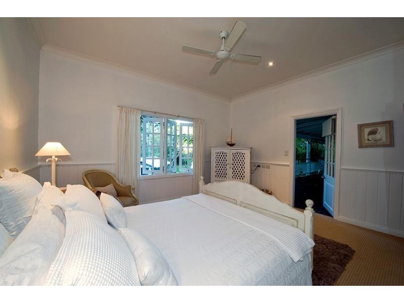 37 Kimbah Ct, Cooroibah QLD 4565