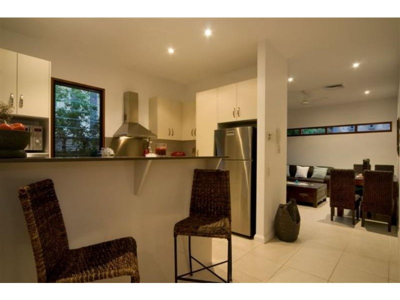 1/12 Elizabeth  St, Noosaville QLD 4566