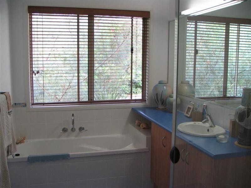 13 Crab Apple Ct, Cooroy QLD 4563