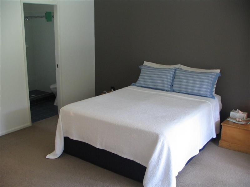 13 Crab Apple Ct, Cooroy QLD 4563