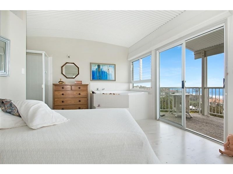 20 Ventura St, Sunrise Beach QLD 4567