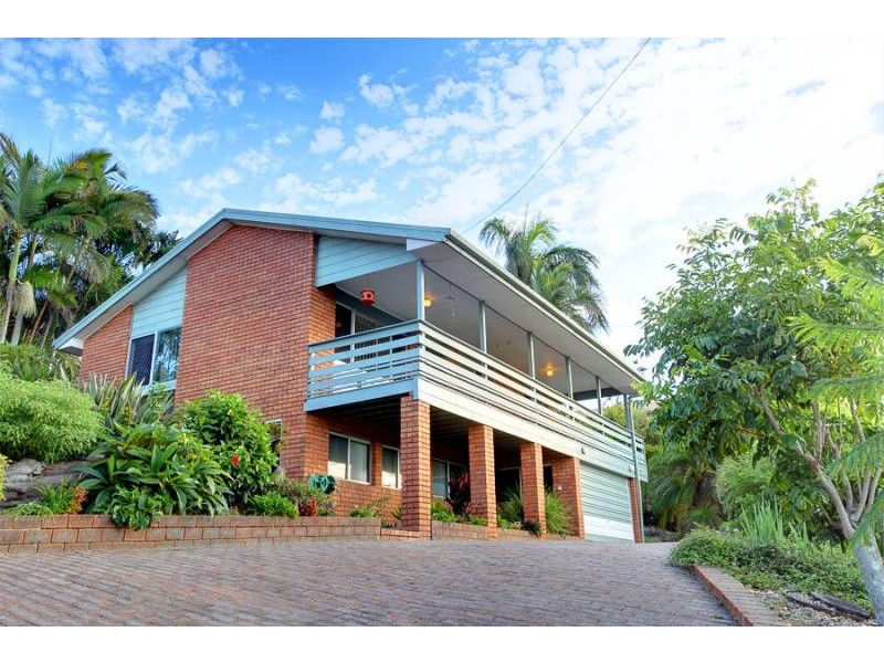 7 Greenoaks Dr, Coolum Beach QLD 4573