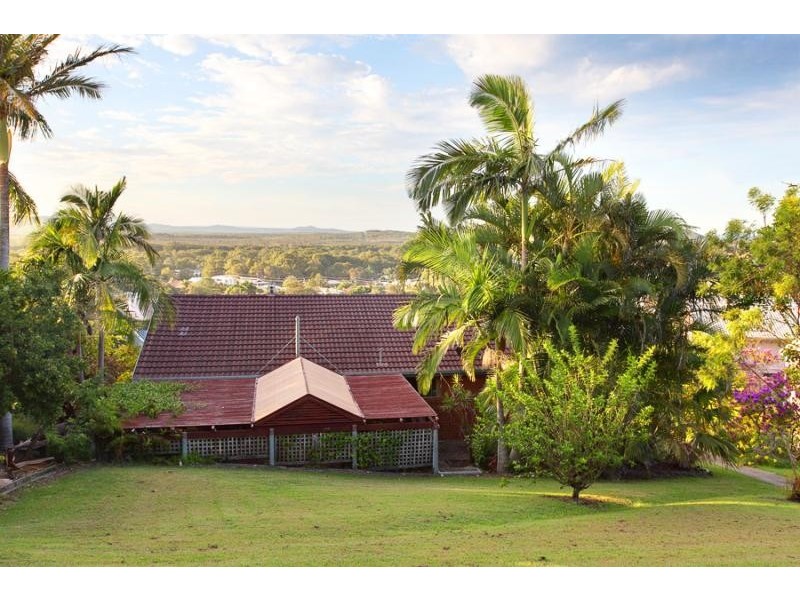7 Greenoaks Dr, Coolum Beach QLD 4573