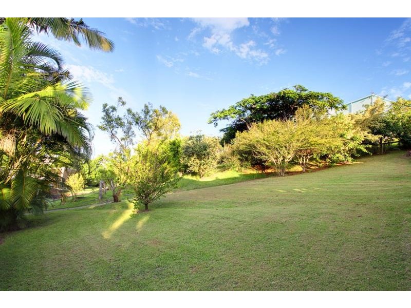 7 Greenoaks Dr, Coolum Beach QLD 4573