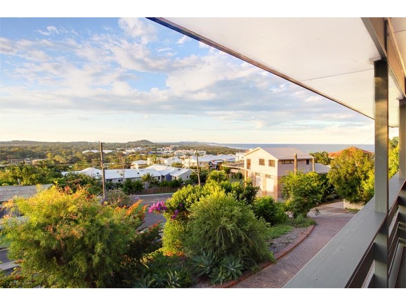 7 Greenoaks Dr, Coolum Beach QLD 4573