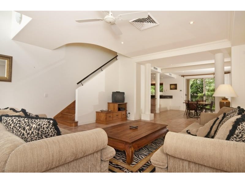 327 Noosa Springs Dr, Noosa Springs QLD 4567