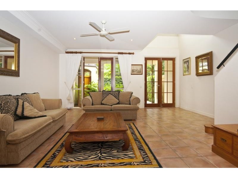 327 Noosa Springs Dr, Noosa Springs QLD 4567