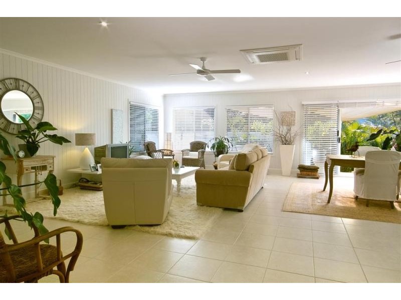 12 Landrail St, Peregian Beach QLD 4573