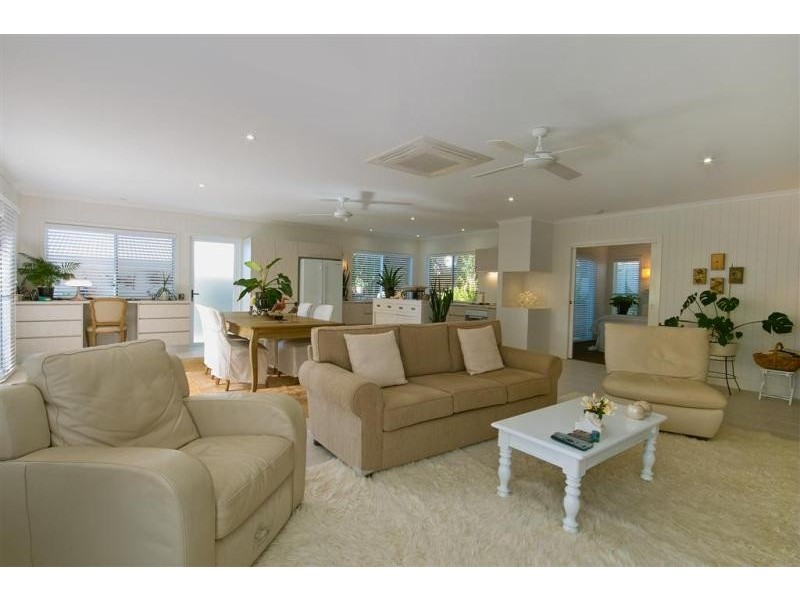 12 Landrail St, Peregian Beach QLD 4573