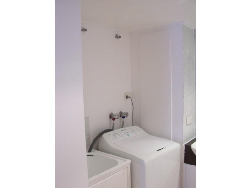 111/24 Lake Weyba Drive Dr, Noosaville QLD 4566