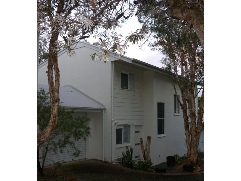 2/70 Southern Cross Pde, Sunrise Beach QLD 4567