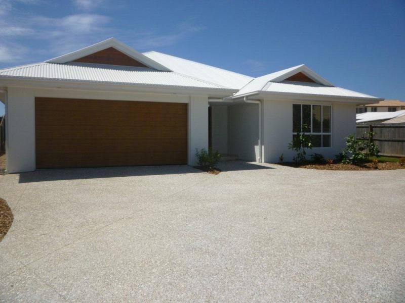 8 Pebble Ct, Peregian Springs QLD 4573